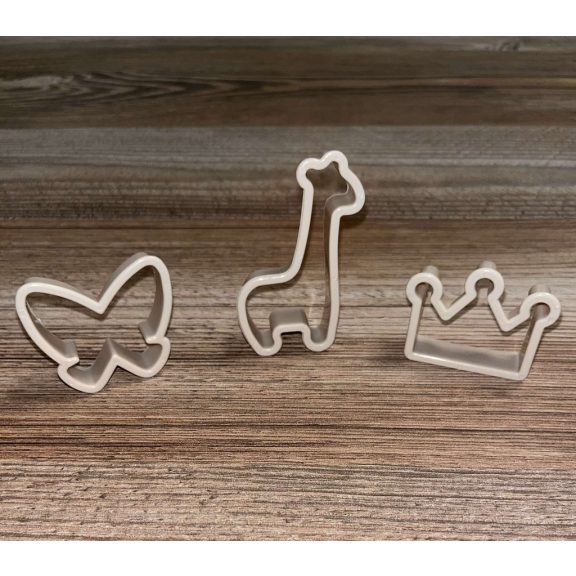 Kiszúró formák - zsiráf, korona, pillangó 4-5 cm
